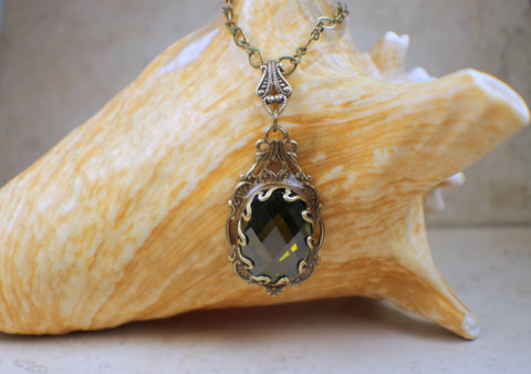 Goth Crystal Green Necklace