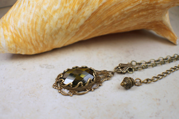 Goth Crystal Green Necklace