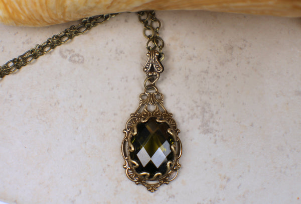 Goth Crystal Green Necklace