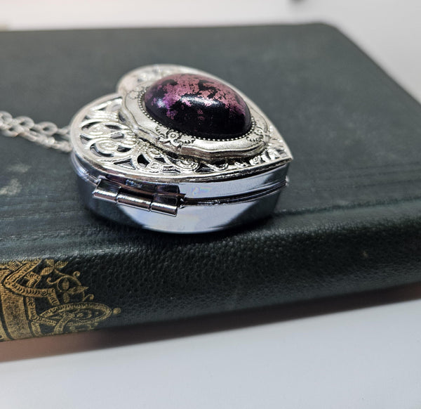 1Music Box Locket with Black and Mauve Setting, Music Box Locket Featuring a Nauve and Bkack Cabochon
