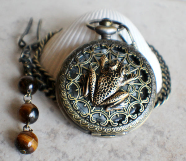 Frog pocket watch men's pocket watch, front case is mounted with bronze frog - Char's Favorite Things - 3