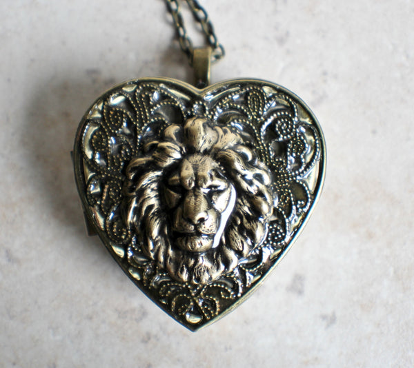 Heart shaped lion music box locket, in bronze. - Char's Favorite Things - 3
