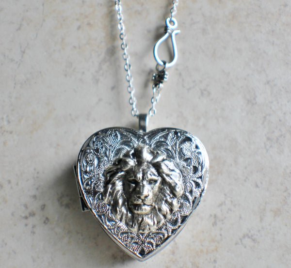 Silver Heart shaped lion music box locket. - Char's Favorite Things - 4